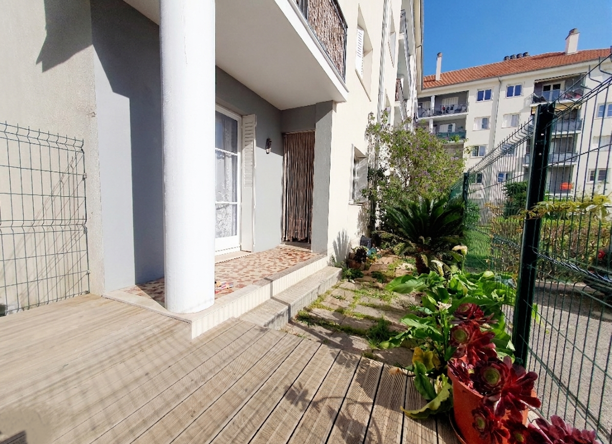 Appartement 3 pièces Rez-de-jardin - Saint-Laurent-du-Var