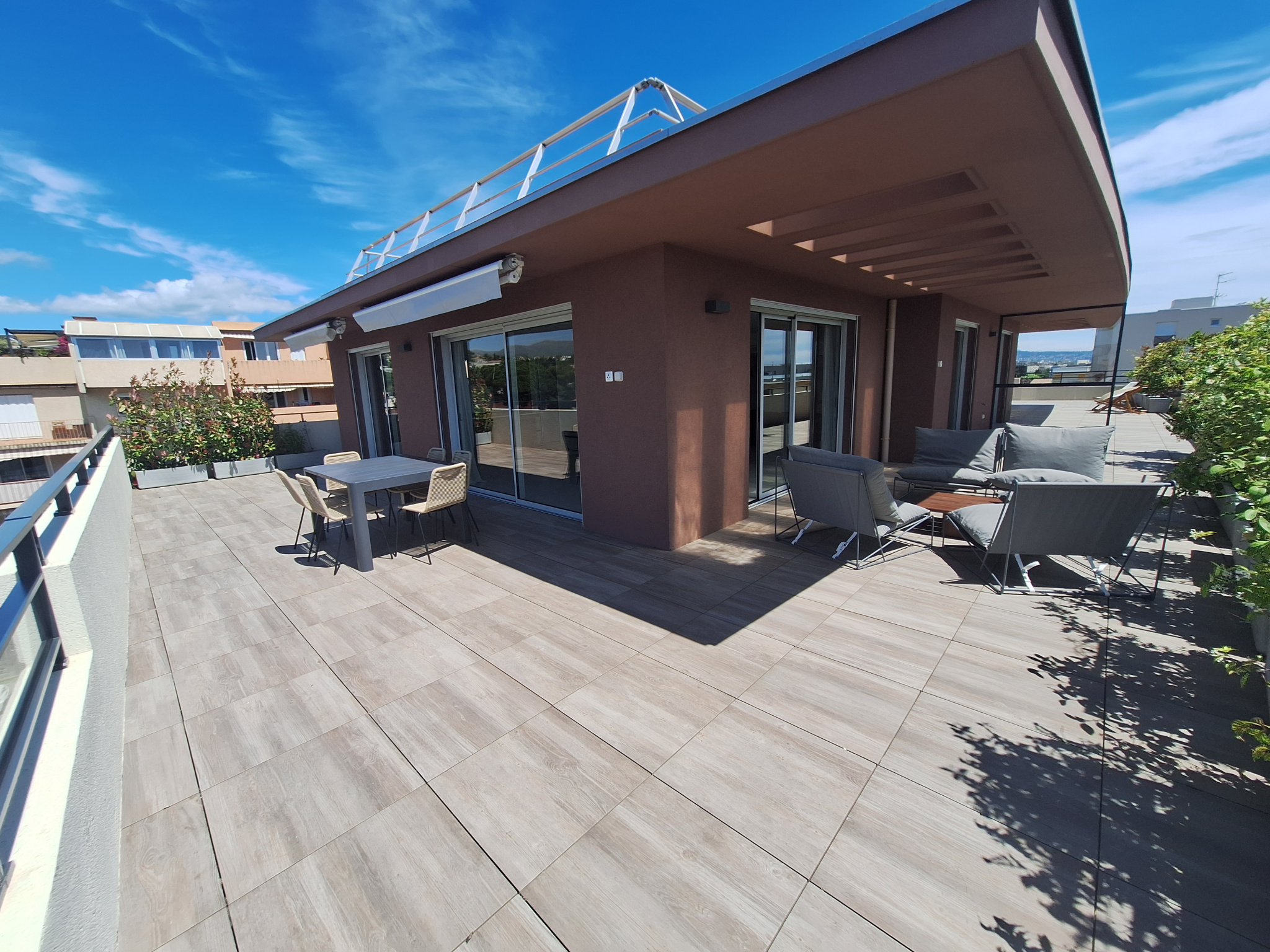Appartement 4 Pièces de 131m2 avec 165m2 de terrasse