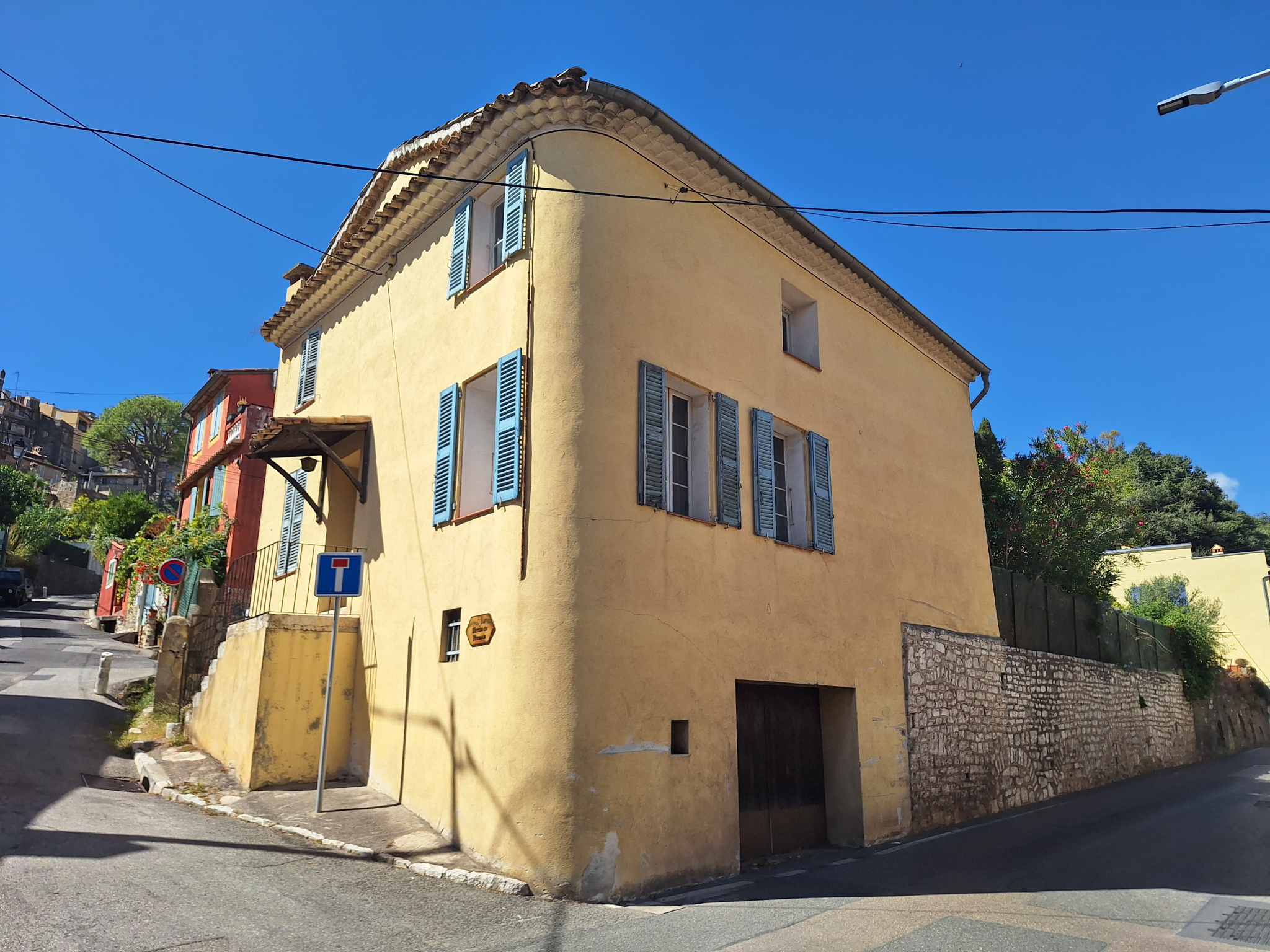 Maison individuelle 119m2 avec garage à rénover entièrement
